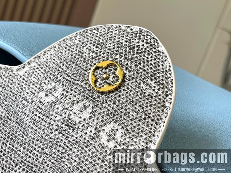 1:1 Louis Vuitton Bags Hat M21150 31.5x20x11cm ss