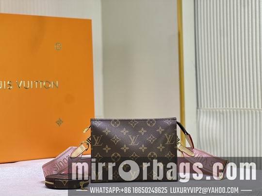 1:1 Louis Vuitton Bags 盥洗袋Monogram M47546 M47544 19x15x6cm cs