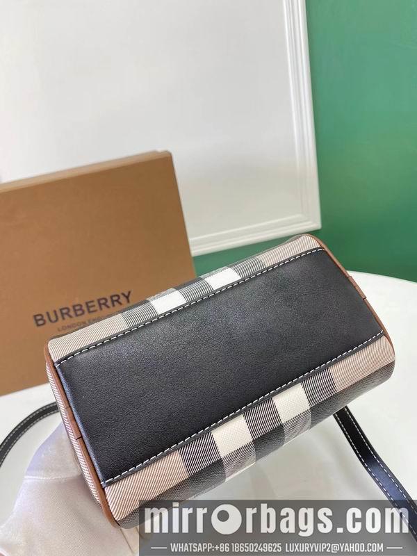 Burberry Replica Bags Burberry 8372 18.5x11x12cm ww