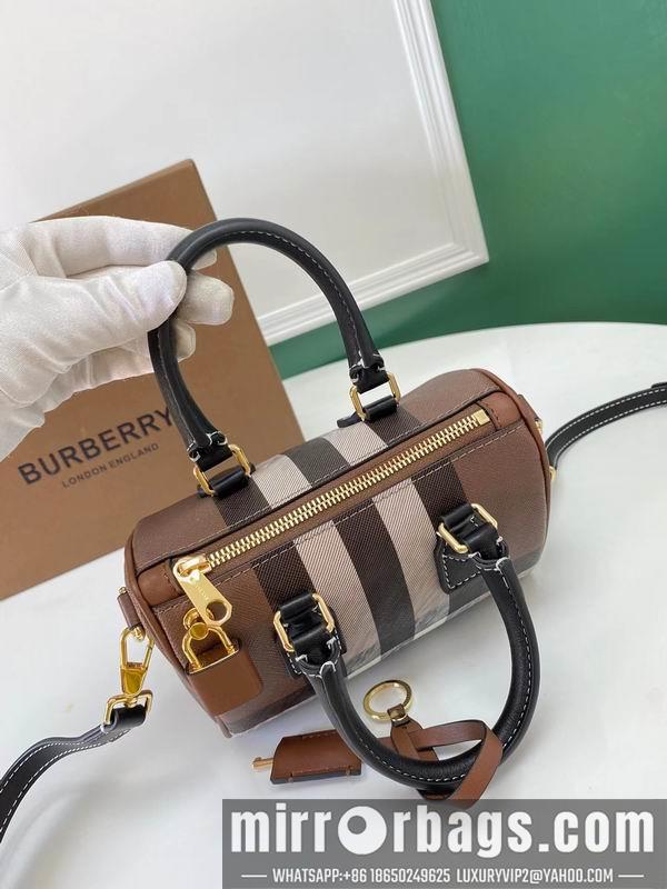 Burberry Replica Bags Burberry 8372 18.5x11x12cm ww