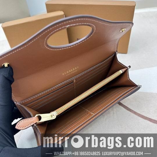 Burberry Replica Bags Burberry 2161棕 19x10x3cm zy