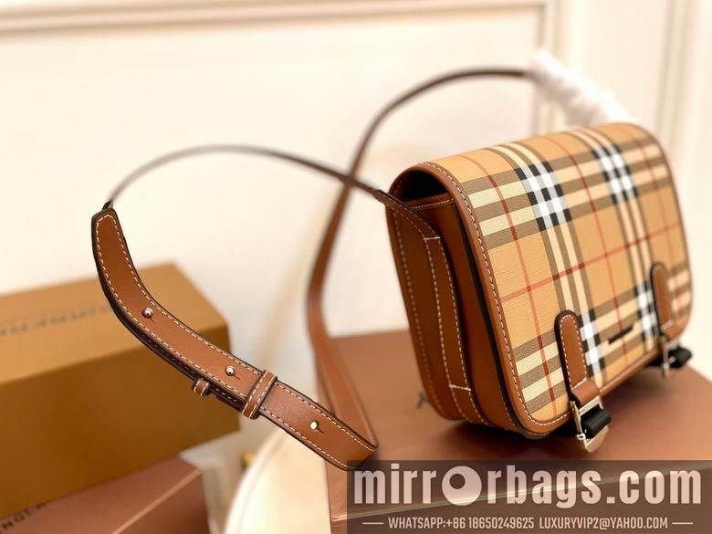 Burberry Replica Bags 22X19cm 061902 WP 2colour