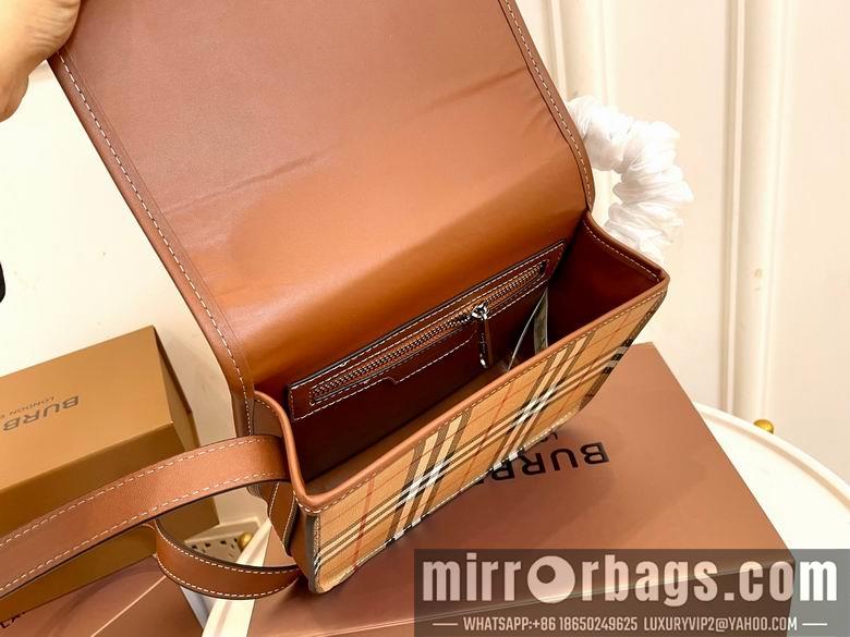 Burberry Replica Bags 22X19cm 061902 WP 2colour
