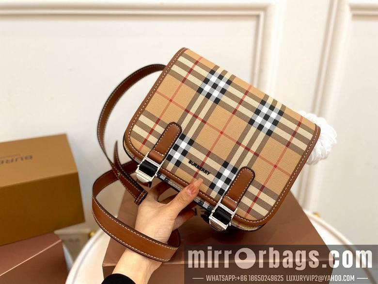 Burberry Replica Bags 22X19cm 061902 WP 2colour