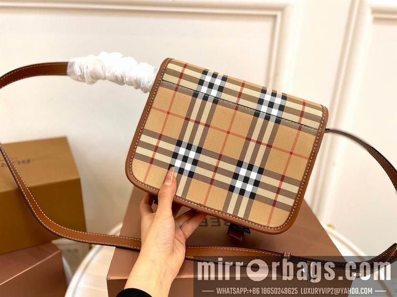Burberry Replica Bags 22X19cm 061902 WP 2colour