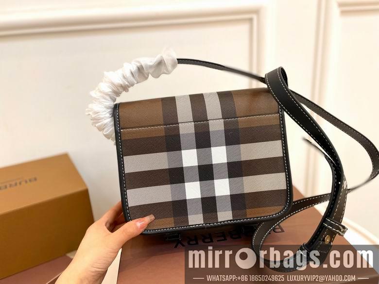 Burberry Replica Bags 22X19cm 061902 WP 2colour