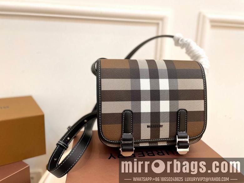 Burberry Replica Bags 22X19cm 061902 WP 2colour