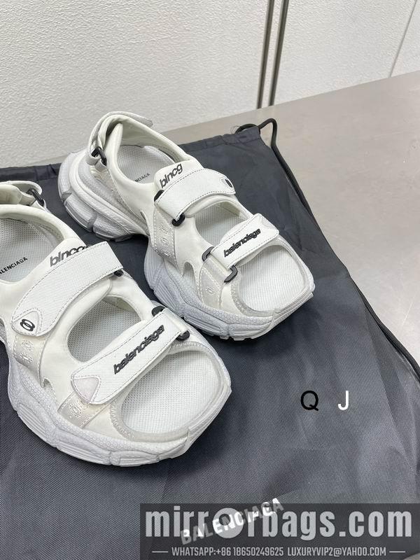 Replica Balenciaga Shoes sz35-40 XJ0605