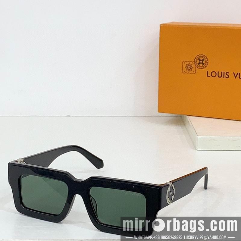 Replica LV Glasses smr48