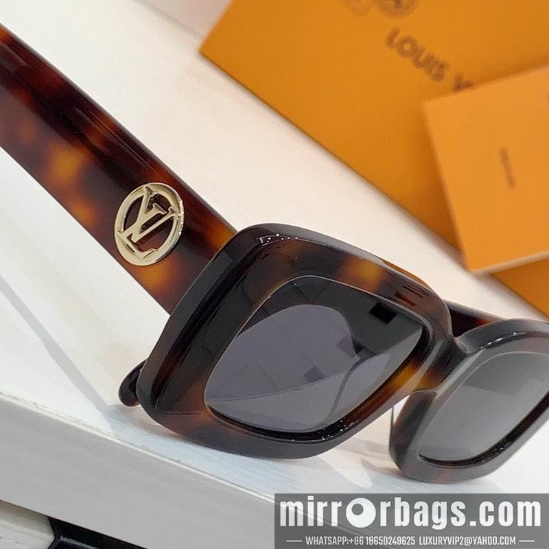 Replica LV Glasses smh07
