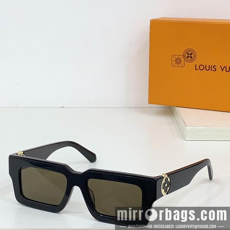 Replica LV Glasses smr48