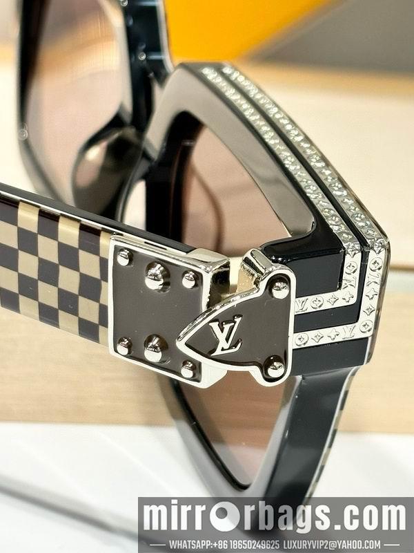 Replica LV Glasses smh171