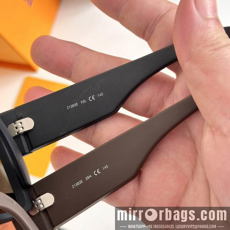 Replica LV Glasses smr149