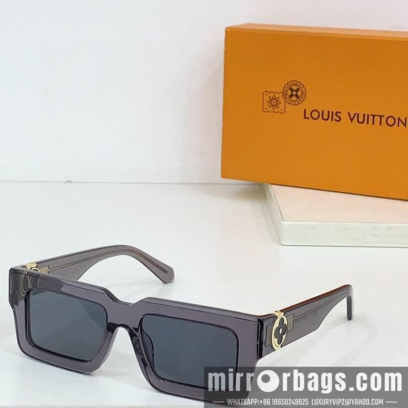 Replica LV Glasses smr48