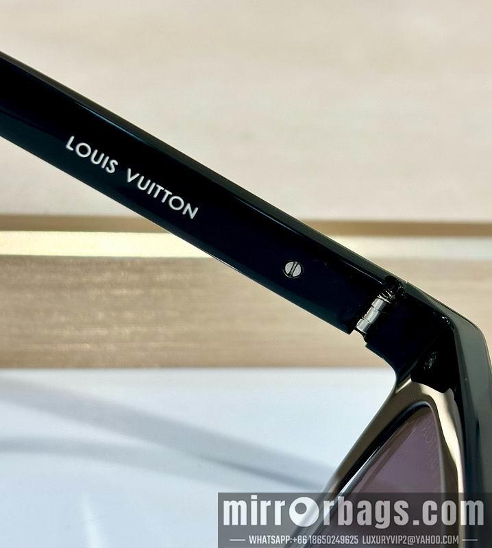 Replica LV Glasses smr49