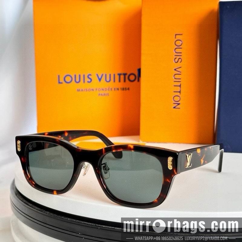 Replica LV Glasses smr139