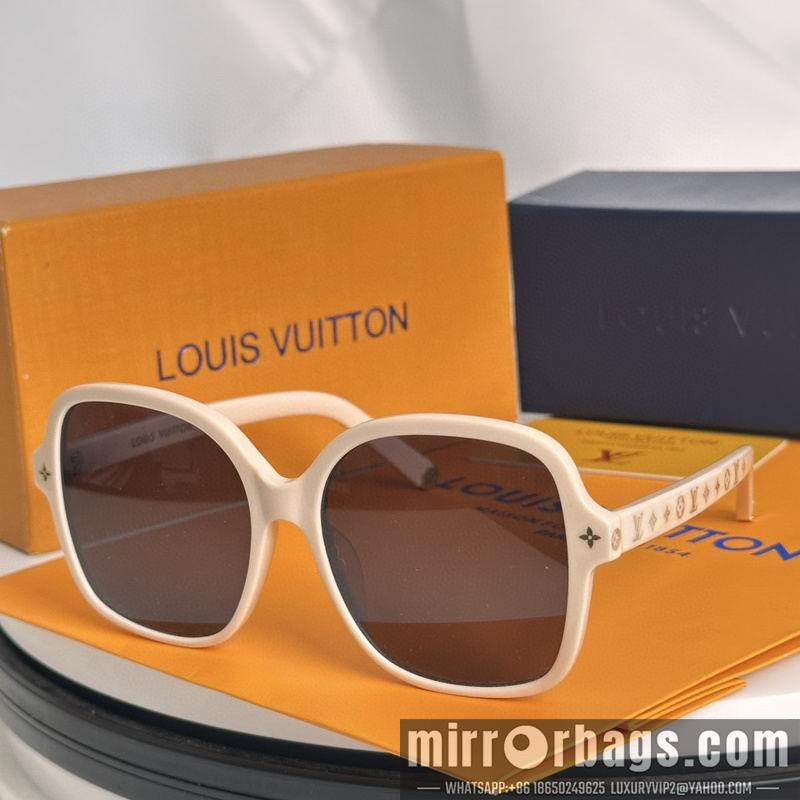 Replica LV Glasses smh139
