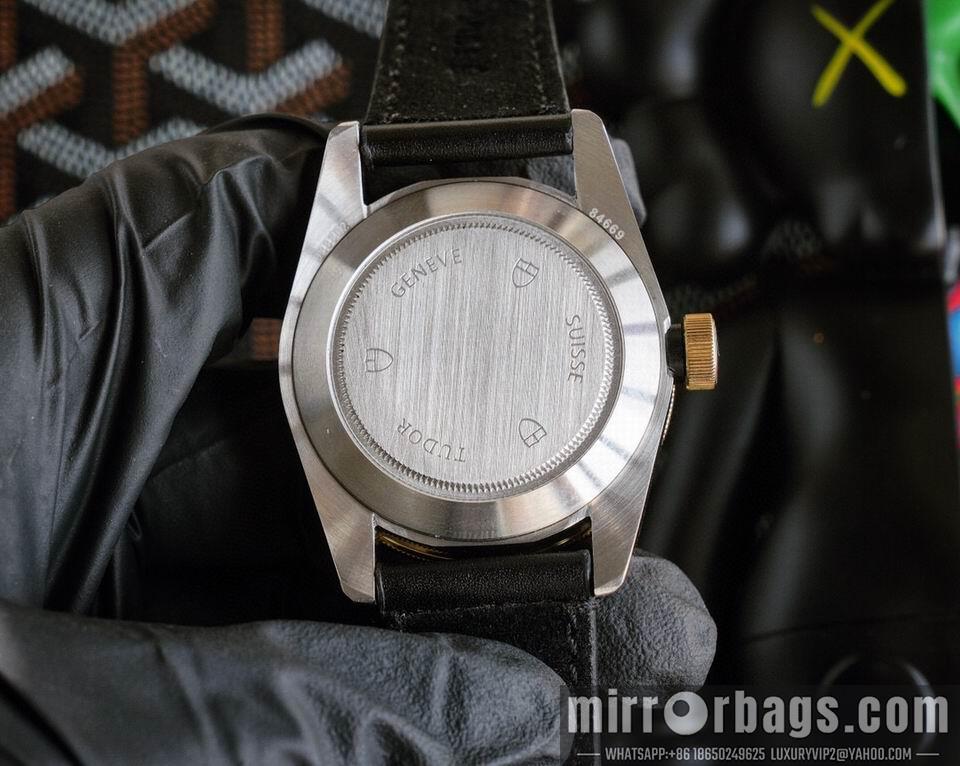 Replica Tudor watch 111002