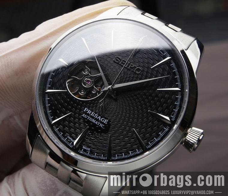 Replica Seiko men 40.5X11.84mm M05
