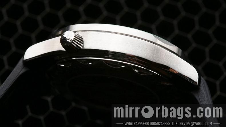 Replica Omega watch M46