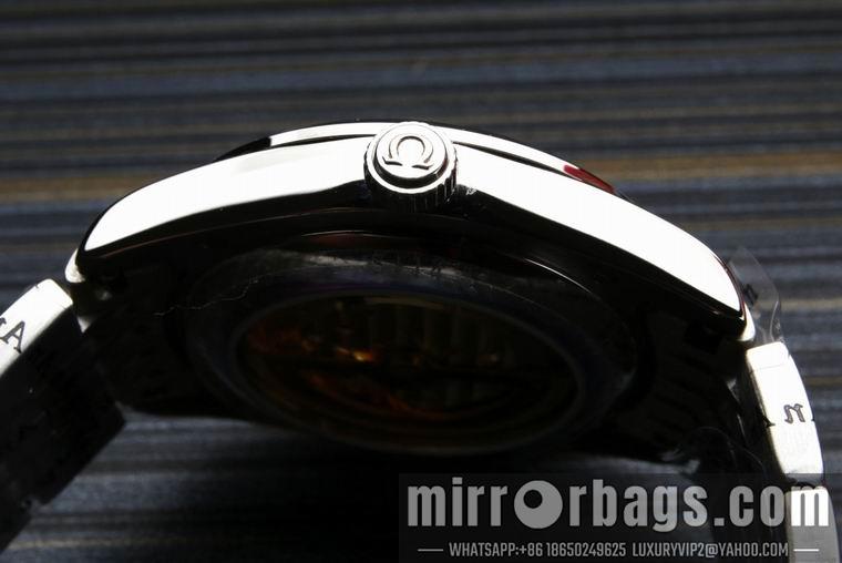 Replica Omega men 39mm M44