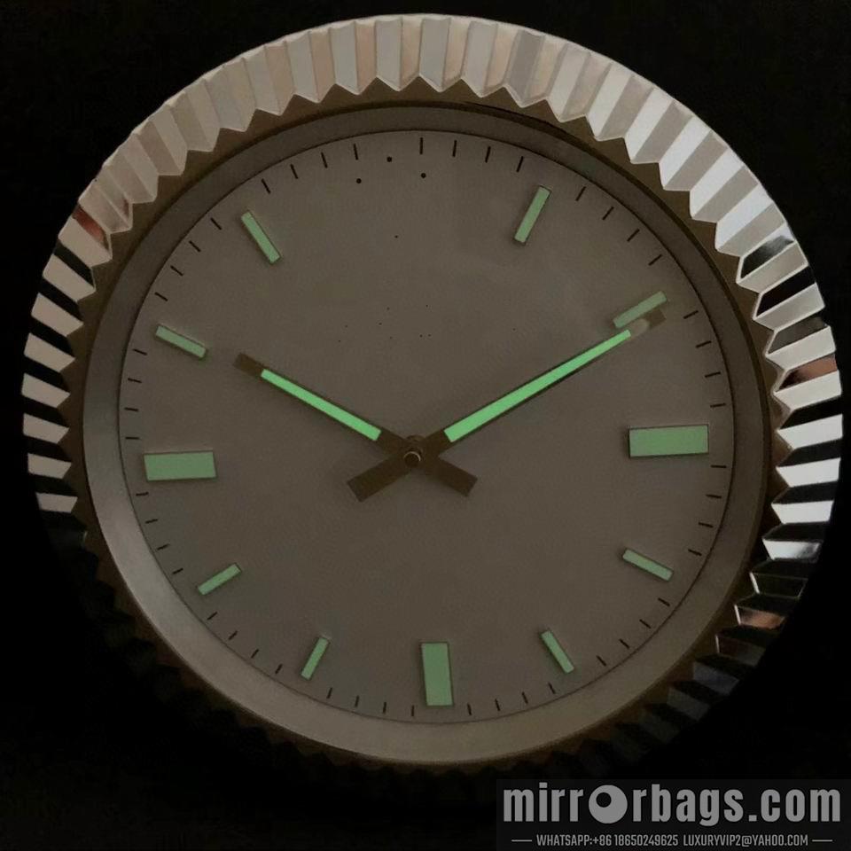 Replica Rolex clock 02