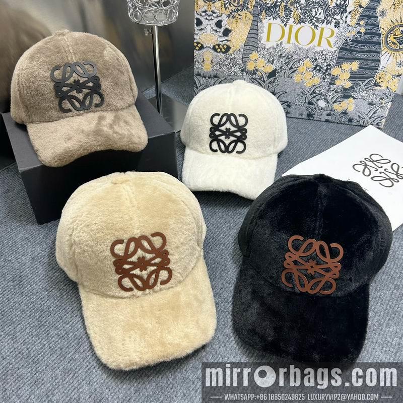 Replica Loewe Hat dx32