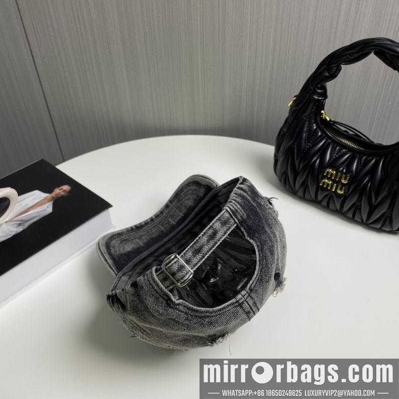 Replica Loewe Hat dx50