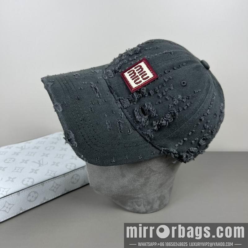 Replica Miumiu Hat dx17