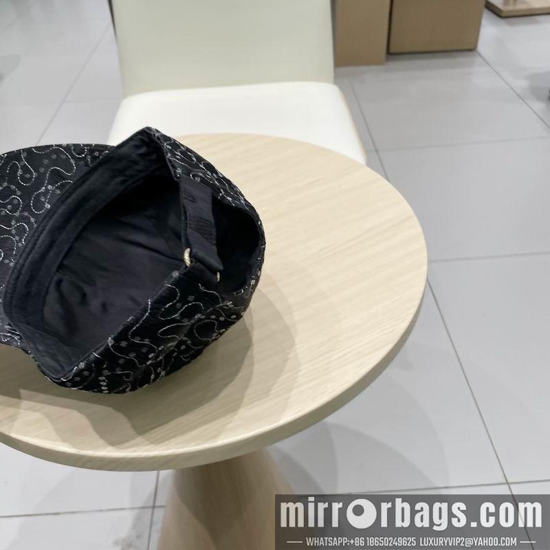 Replica LV Hat 041402