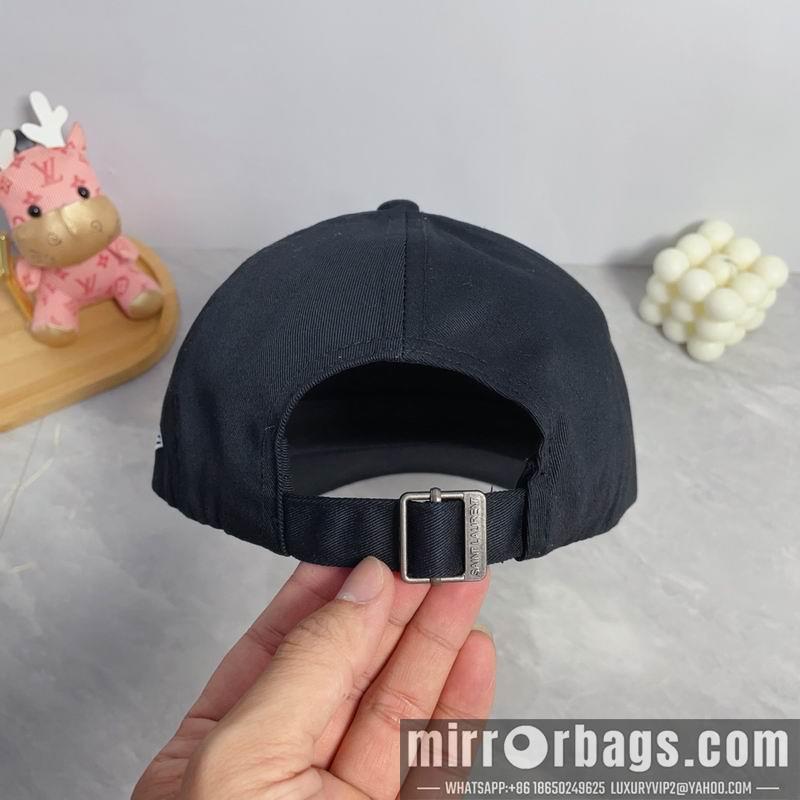 Replica YSL Hat dx17