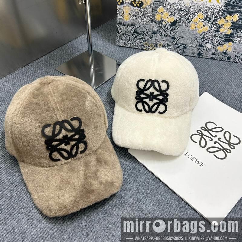 Replica Loewe Hat dx32