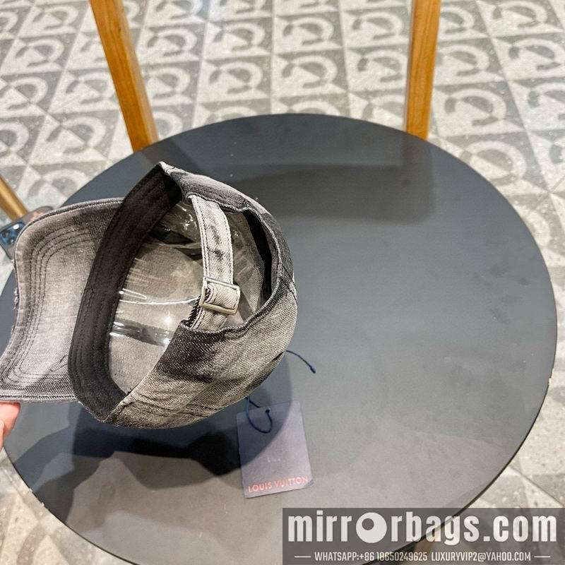 Replica LV Hat 042809