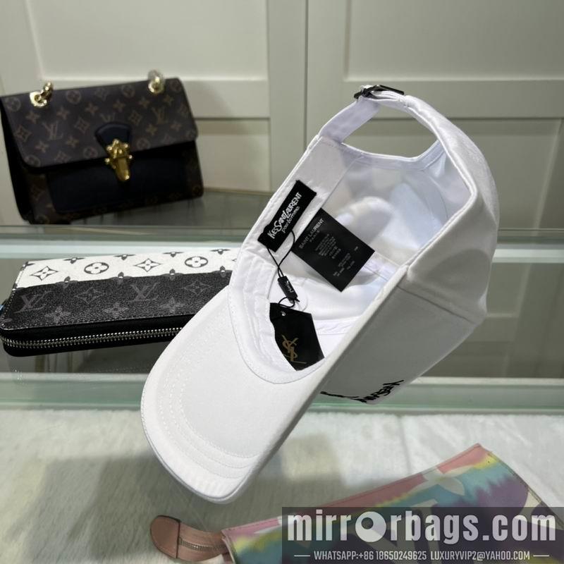 Replica YSL Hat dx15