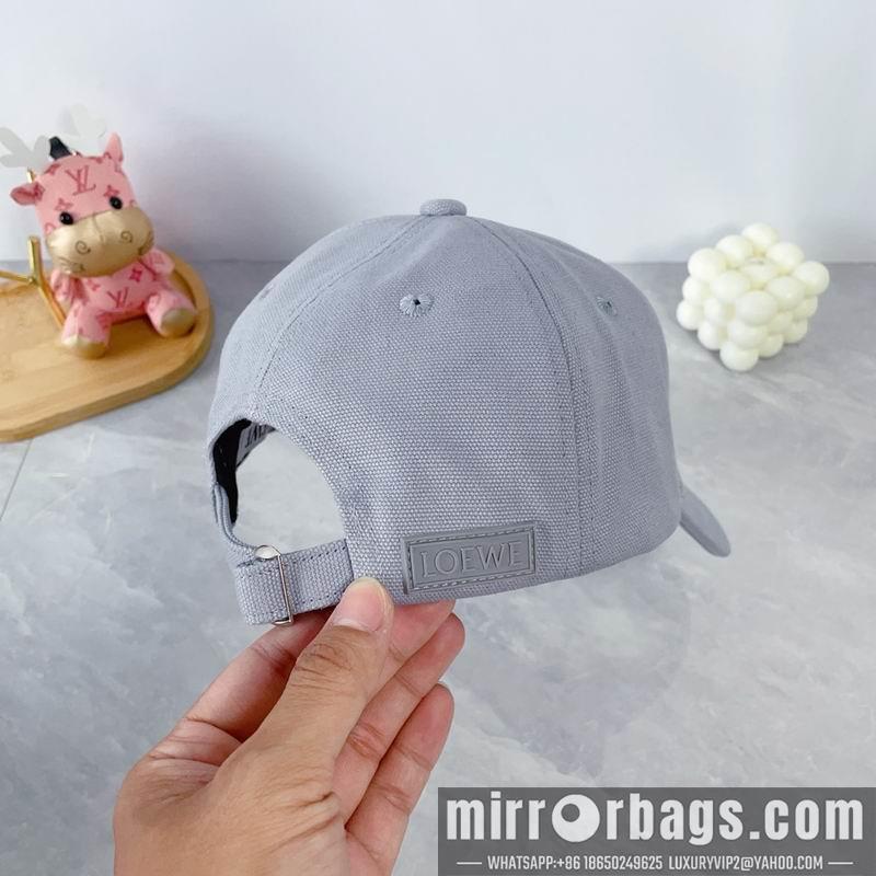Replica Loewe Hat dx20