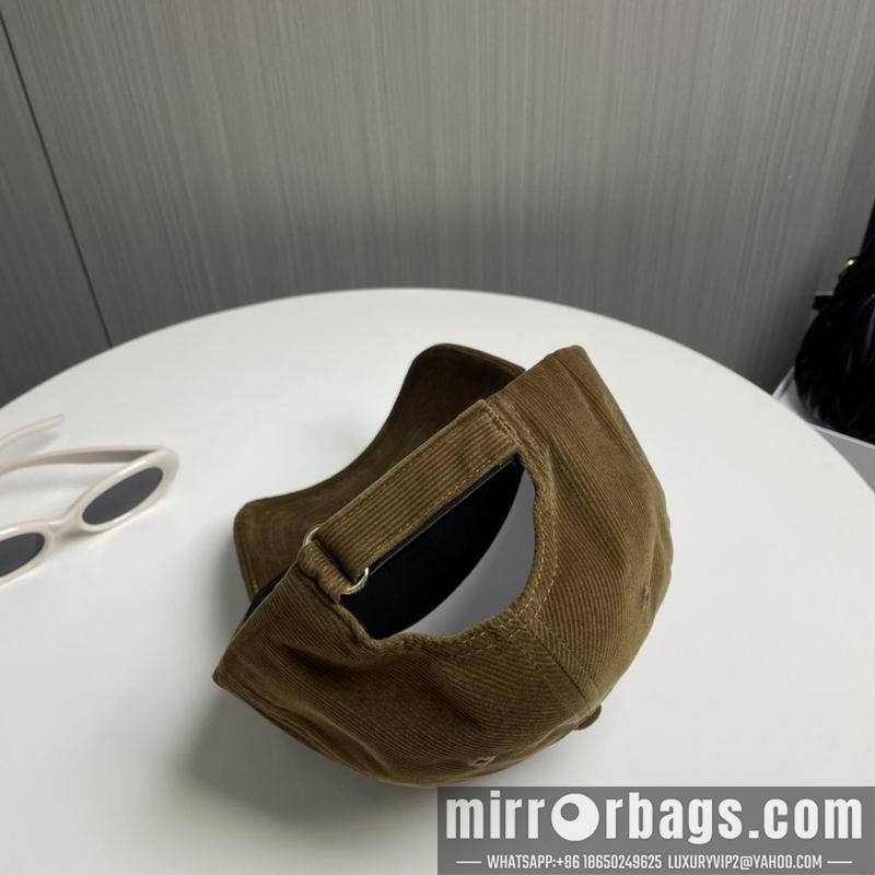 Replica YSL Hat dx31
