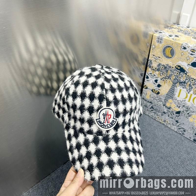 Replica Moncler Hat dx11