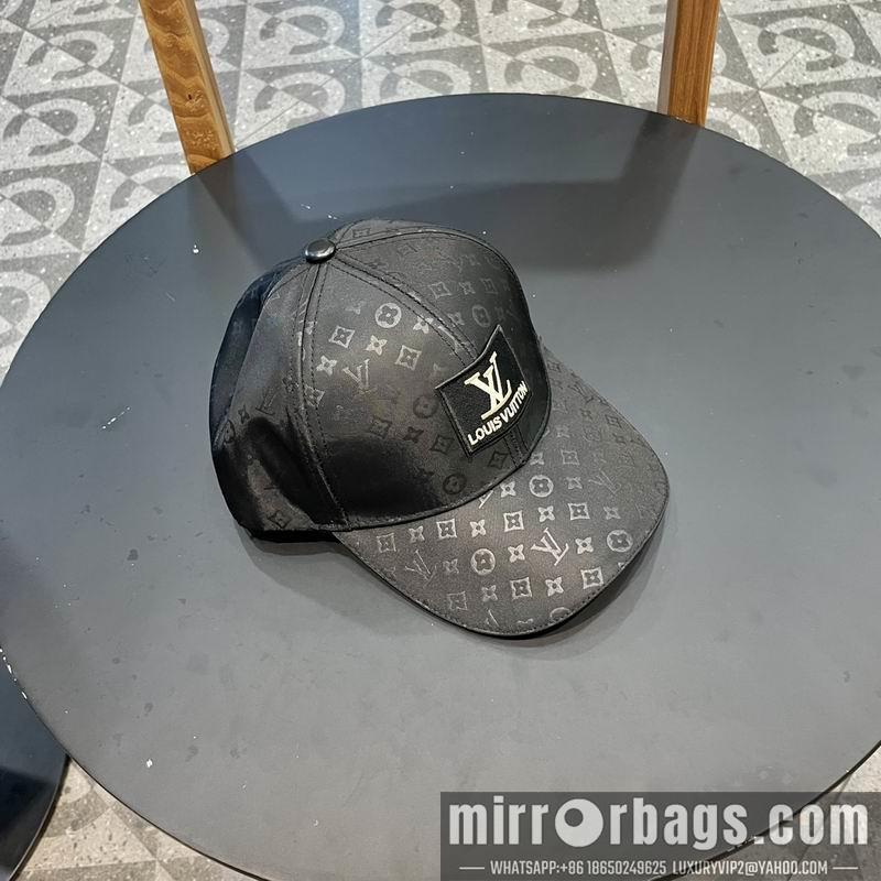 Replica LV Hat 042802