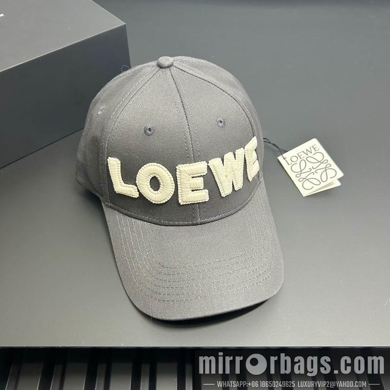 Replica Loewe Hat dx39