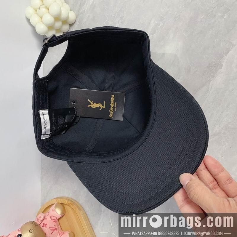 Replica YSL Hat dx18