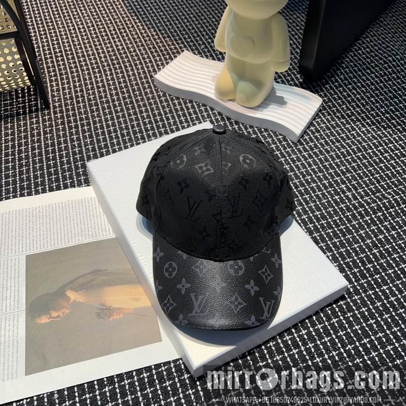 Replica LV Hat 042603