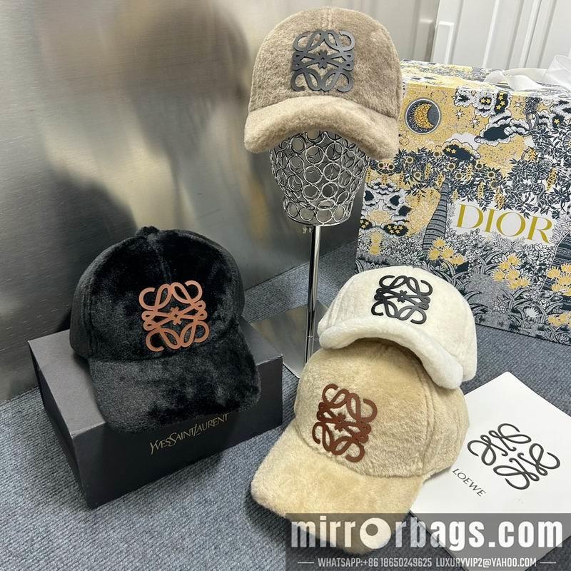 Replica Loewe Hat dx32