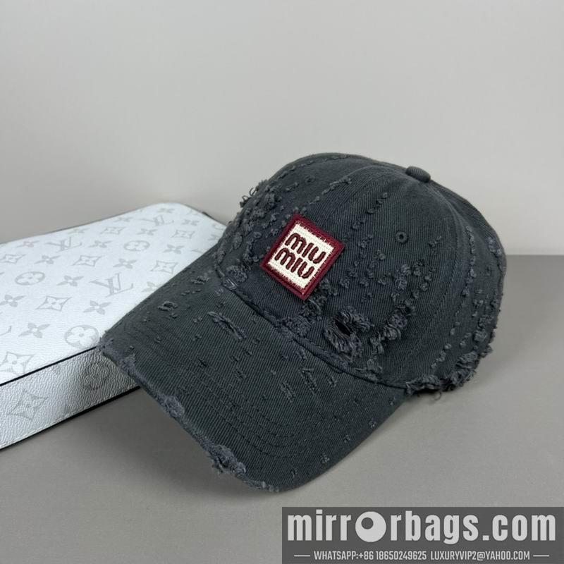 Replica Miumiu Hat dx17