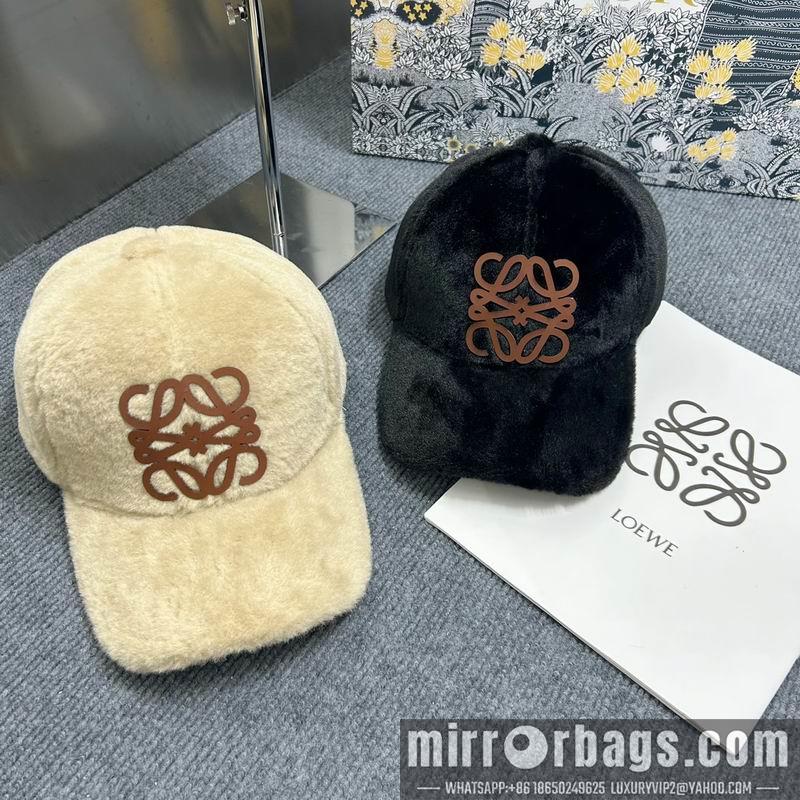 Replica Loewe Hat dx32
