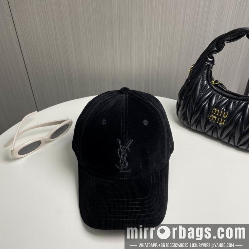 Replica YSL Hat dx31