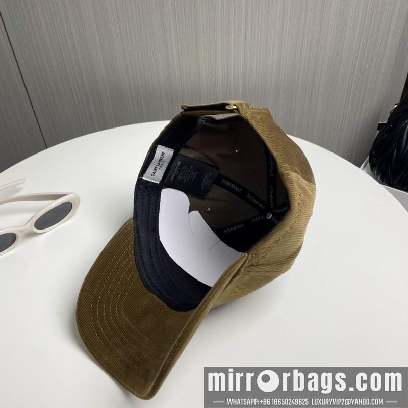 Replica YSL Hat dx31
