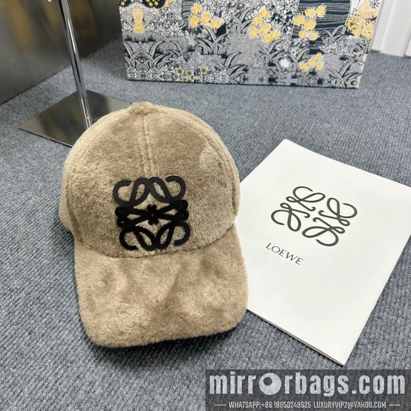 Replica Loewe Hat dx32