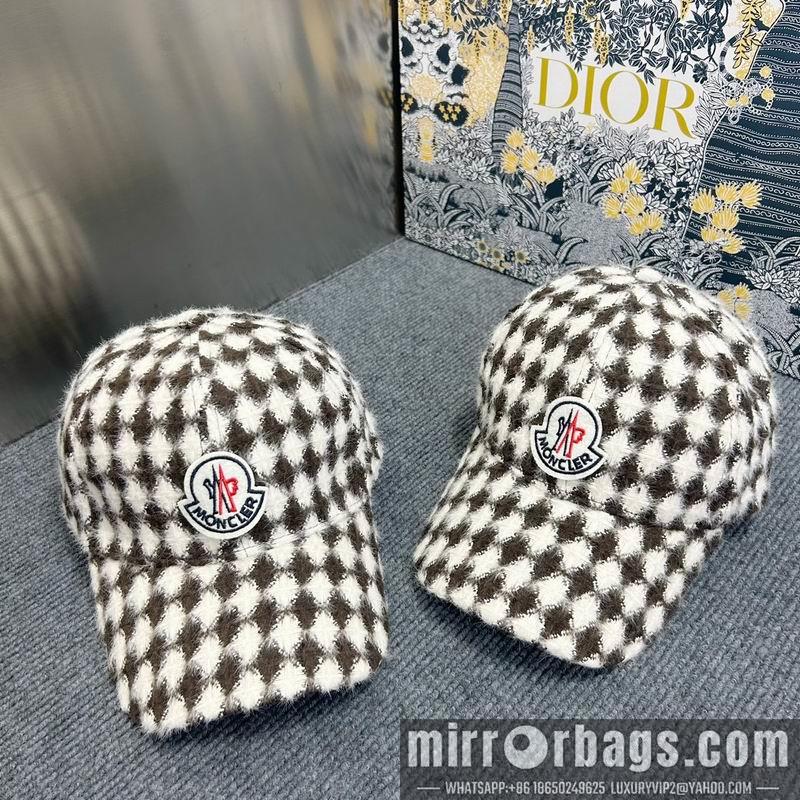 Replica Moncler Hat dx11
