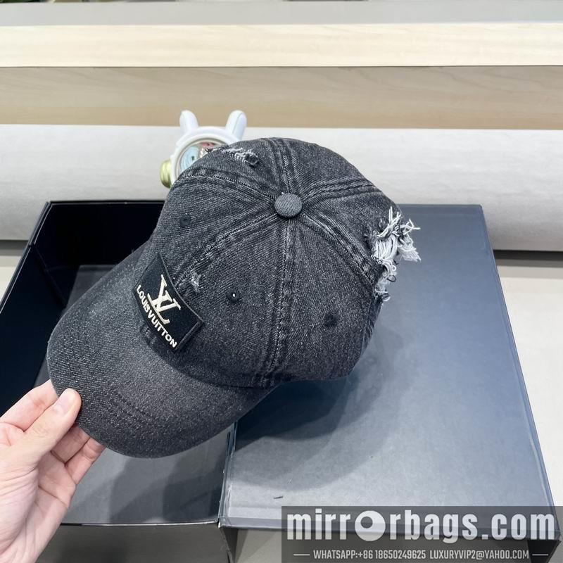 Replica LV Hat 081402