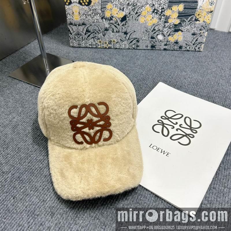 Replica Loewe Hat dx32